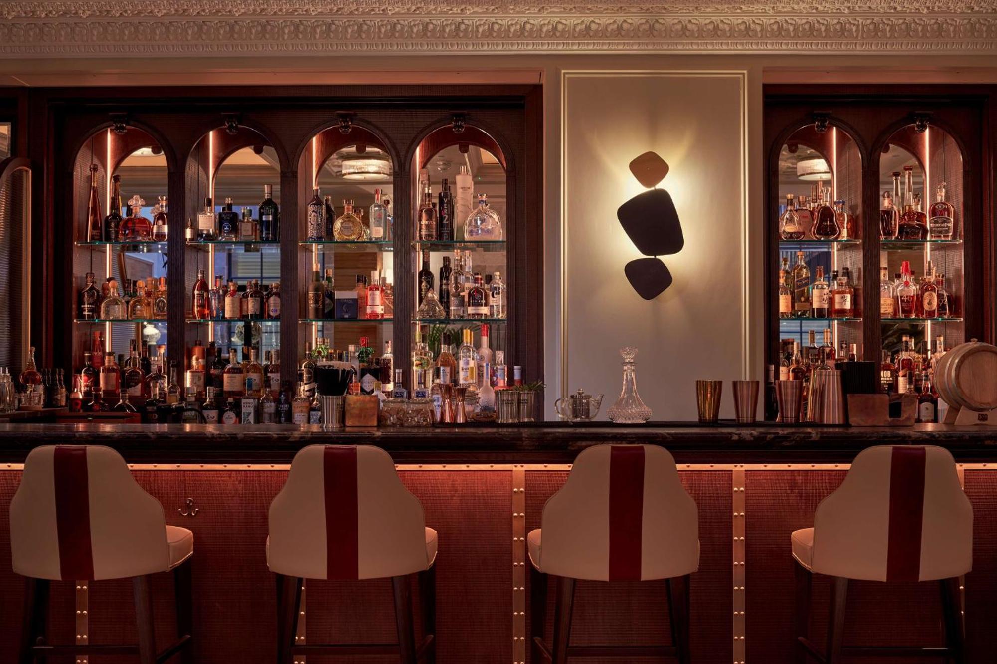 100 Queen'S Gate Hotel London, Curio Collection By Hilton Servizi foto The Bar at The Ivy Temple Row